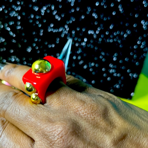 Fun Fashion Statement Rings - Picture 4 of 9